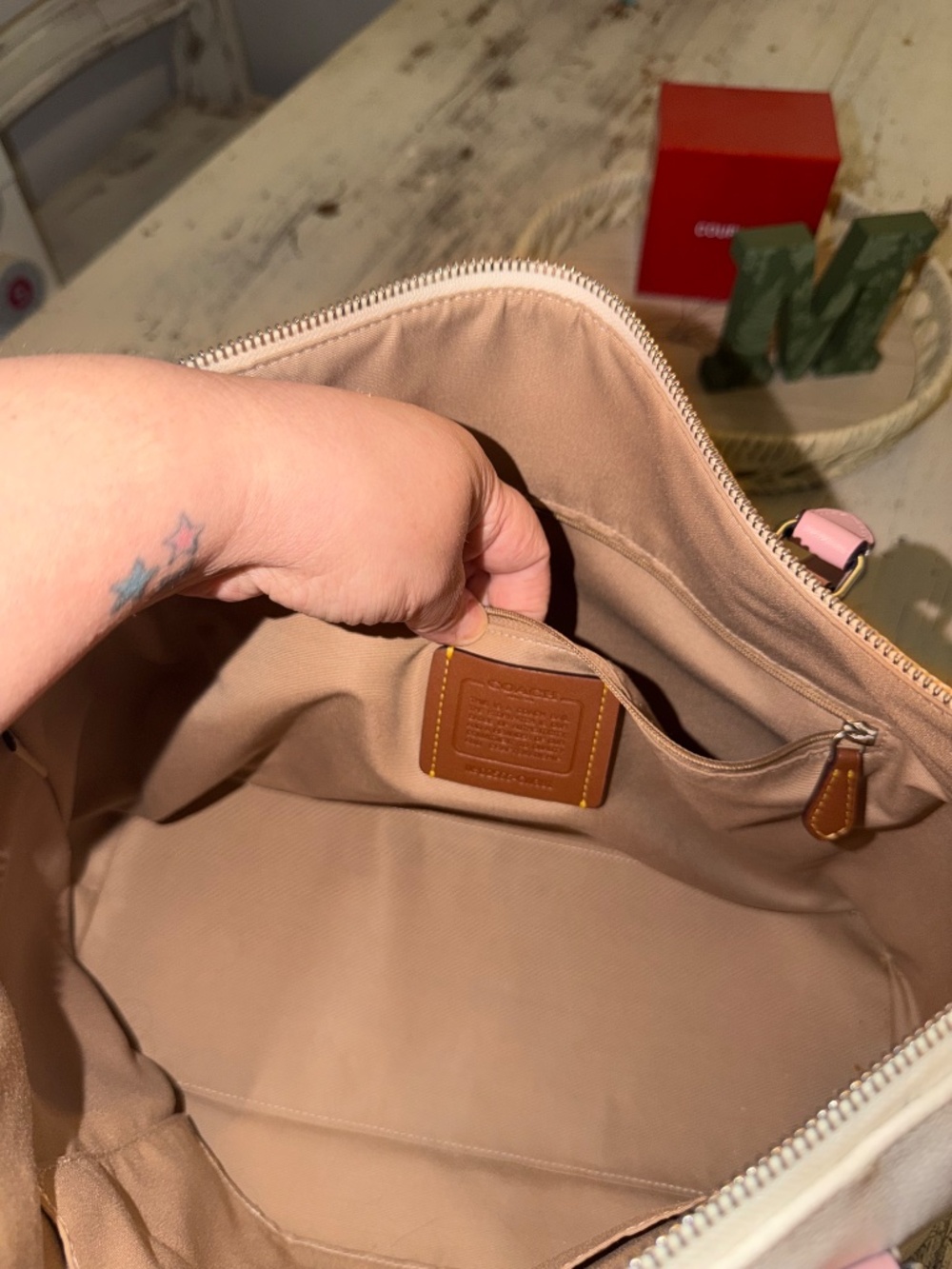 Coach Bag - Picture 3 of 4
